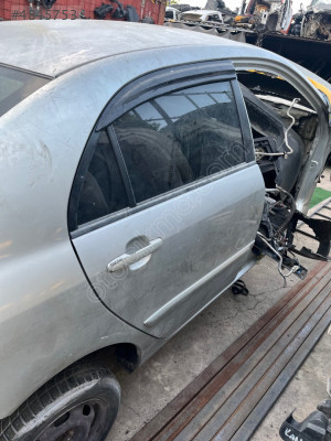 TOYOTA COROLLA TERRA SAĞ ARKA KAPI