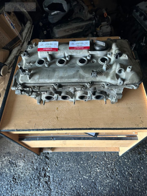 Toyota auris silindir kapağı