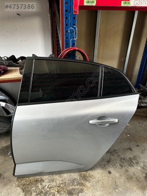 Megane 4 sol arka kapı dolu
