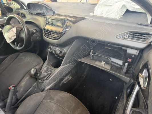 Peugeot 208 orta konsol