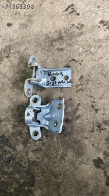 Hundai getz sol arka kapı menteşesi