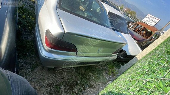Peugeot 406 arka cam