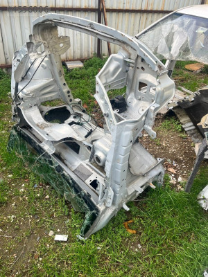 RENAULT CLİO 2 SAĞ SAŞİ