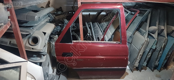 FORD ESCORT SAĞ ARKA KAPI