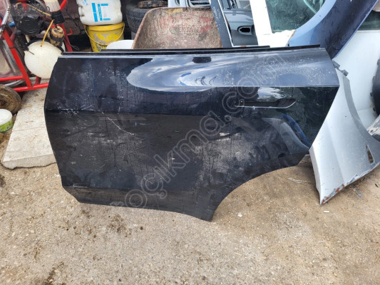 Tesla model y Orjinal çıkma sol arka kapı