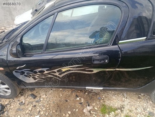 Opel tigra sol on kapı