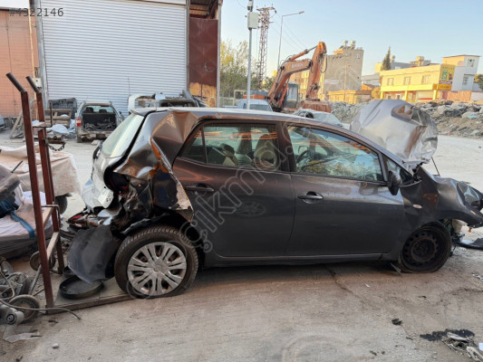 Toyota aurise 2007 - 2011 Sol ön kapı