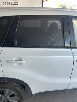 SUZUKİ VİTARA SAĞ ARKA KAPI ORİJİNAL