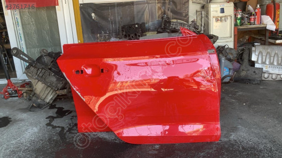 Audi a5 sağ arka kapı