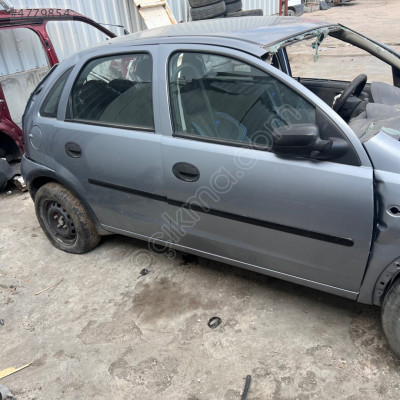 OPEL CORSA C  SAĞ ÖN KAPI  hatasız