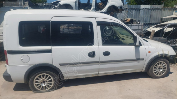 OPEL COMBO C 1.7 SAĞ,SOL ÖN KAPI,OTO ÇIKMA PARÇA,KAPI