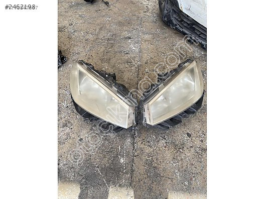 Renault Megane 2 Modeli İçin Çıkma Sağ-Sol Far Seti