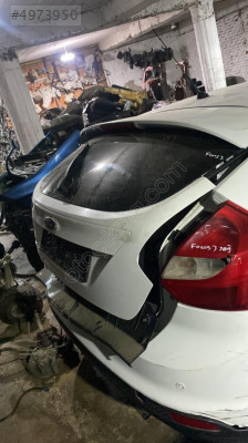 FORD FOCUS BAGAJ KAPAĞI