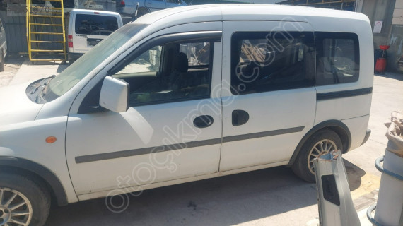 OPEL COMBO C SOL ARKA KAPI,OTO ÇIKMA PARÇA,KAPI
