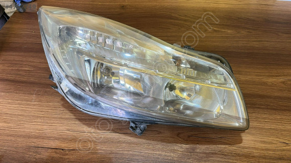 OPEL İNSİGNİA SAĞ FAR