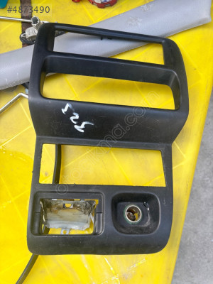 Mazda 323 Teyp çerçevesi
