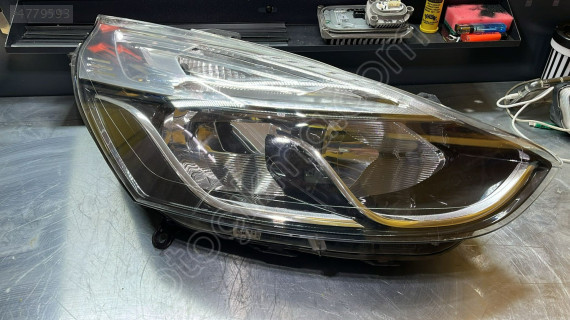 RENAULT CLİO 4 SAĞ FAR