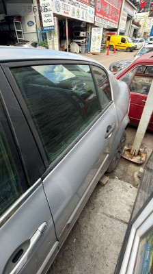 Renault megane 2 sol arka kapı