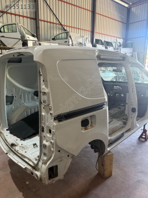 Renault Express arka Sağ Çamurluk
