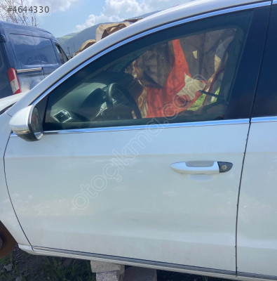 VOLKSWAGEN PASSAT B7 ÖN SOL KAPI