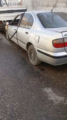 Nissan Primera sol arka stop