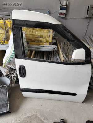 Fiat doblo sağ ön kapı beyaz