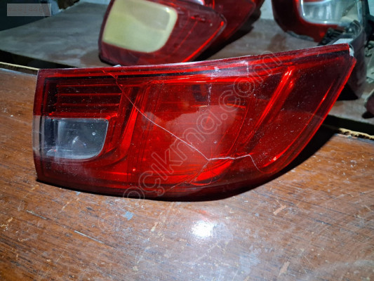 Renault  Clio 4  Sağ Arka  Stop