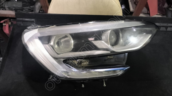 megane 4 sağ far