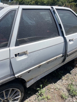 Renault 21 sağ arka kapı
