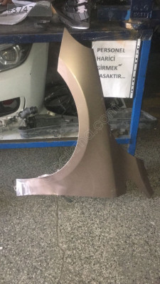 Volvo V40 sol ön çamurluk