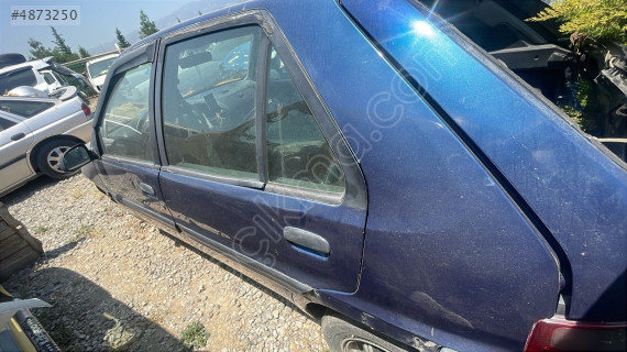 Citroen Saxo sol ön kapı
