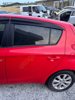 2013 HYUNDAİ İ20  SOL ARKA KAPI