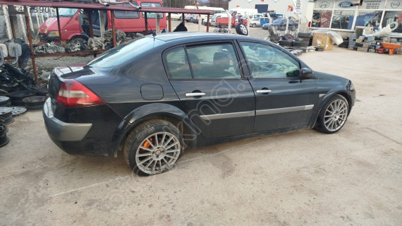 Megane 2 sağ arka kapı