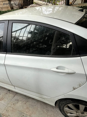 HYUNDAİ ACCENT BLUE SOL ARKA KAPI