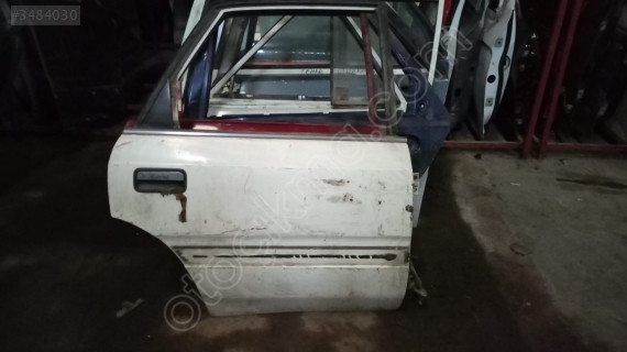 Mazda 626 sağ arka kapı 1993