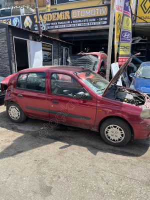 Clio 2 sağ kapı çıkma orjınal