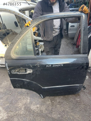 KİA SORENTO SAĞ ARKA KAPI KONUK OTOMOTİV
