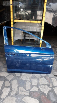 SEAT LEON SAĞ ÖN KAPI