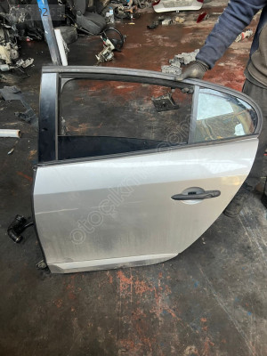 RENAULT FLUENCE SOL ARKA KAPI / MERT OTO