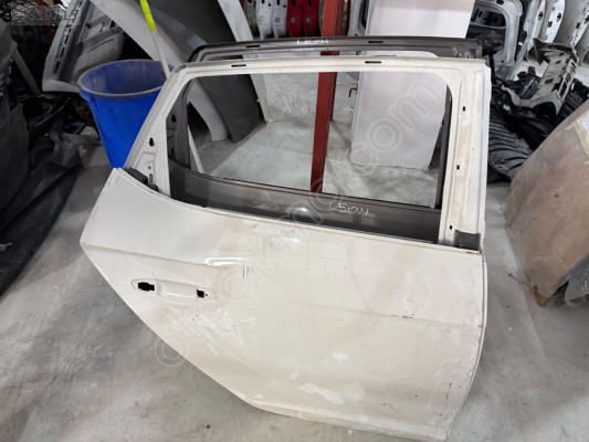 SEAT LEON ÇIKMA ORİJİNAL SAĞ ARKA KAPI BD2