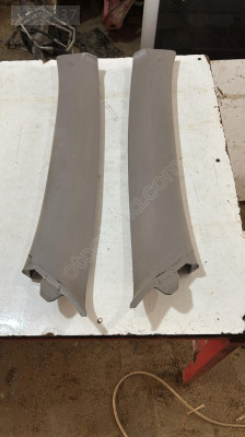 Toyota Rav4 02-06 çıkma ön cam direk bakalit 52211-42060