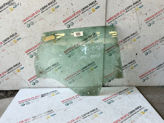 Seat altea sağ arka kapı camı