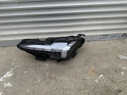 Volvo ex30 sol far