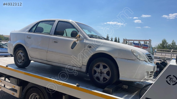 Geely echo sağ ön far
