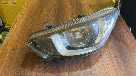 HYUNDAİ İ20 SOL ÖN FAR