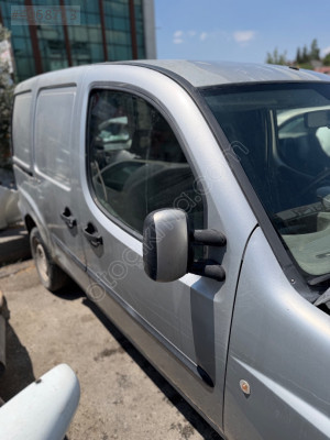 Fiat doblo 1 sağ ön kapı