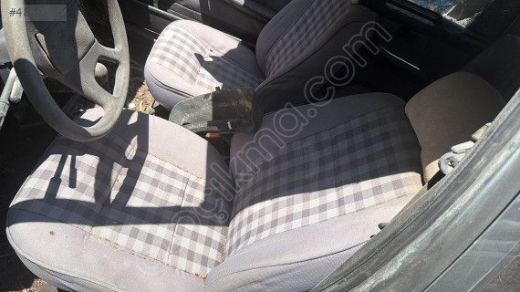 Fiat Uno şoför koltuğu
