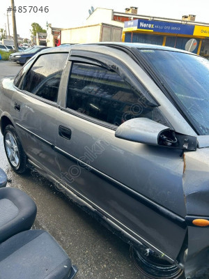 OPEL VECTRA B SAĞ ÖN KAPI