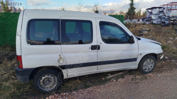 Partner Berlingo sağ ön kapı