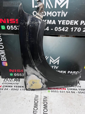 Nissan  Navara (2005-2014) Çıkma Sağ Ön Çamurluk